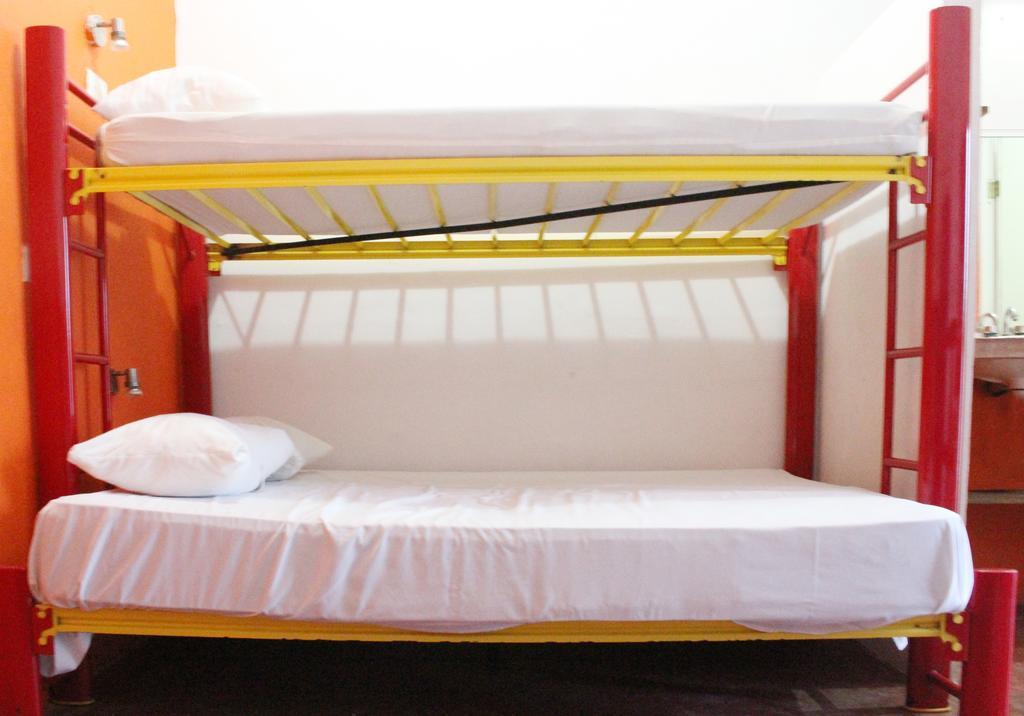 Hostal Vive La Vida Playa del Carmen Exteriör bild