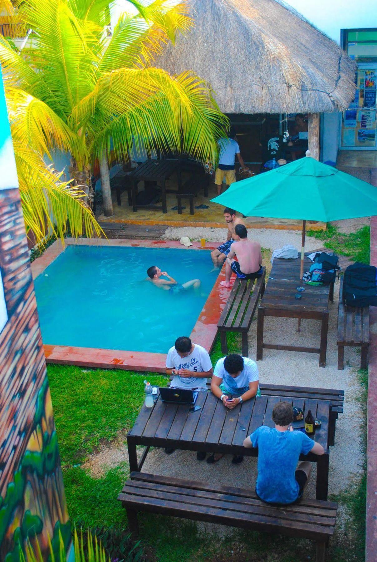 Hostal Vive La Vida Playa del Carmen Exteriör bild